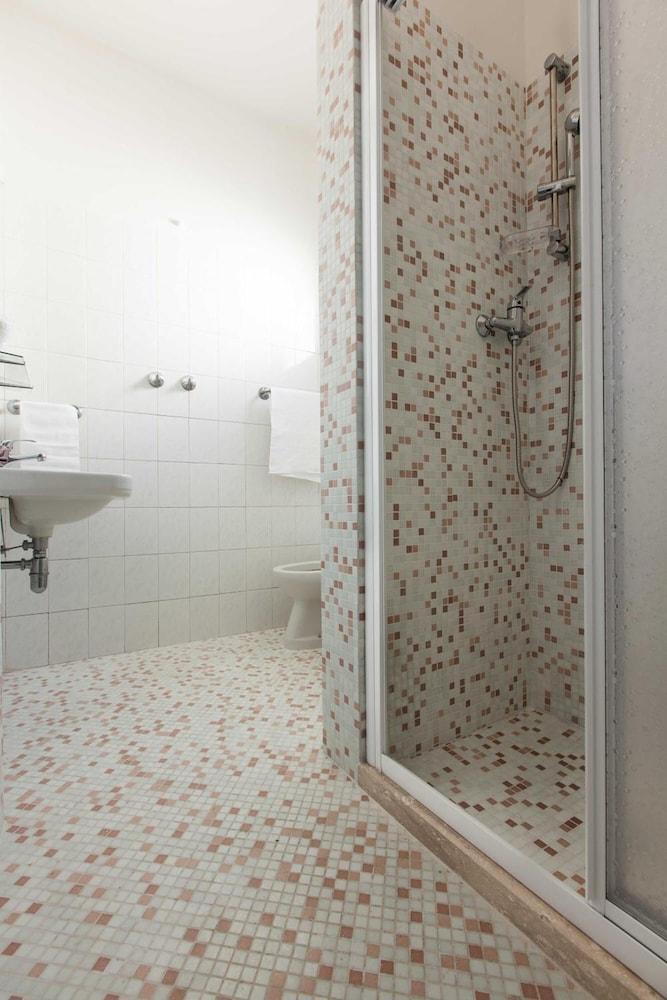 Hotel Graziana Риччоне Екстер'єр фото