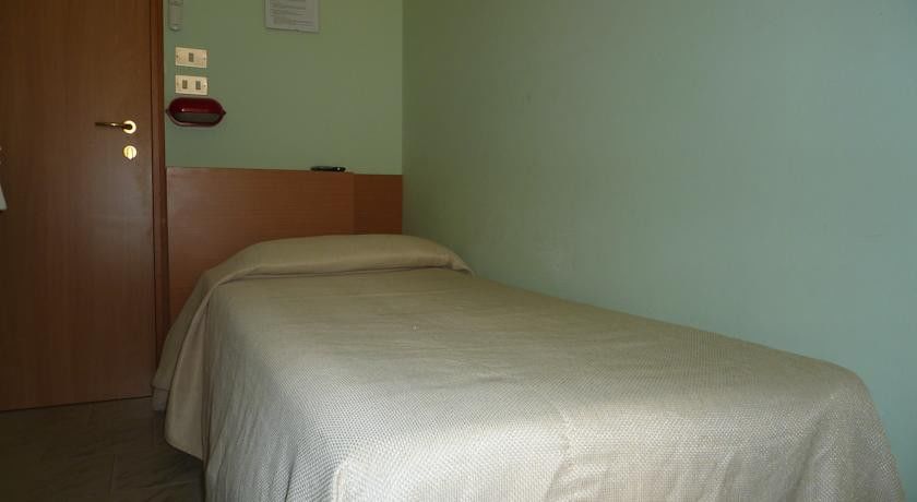 Hotel Graziana Риччоне Екстер'єр фото
