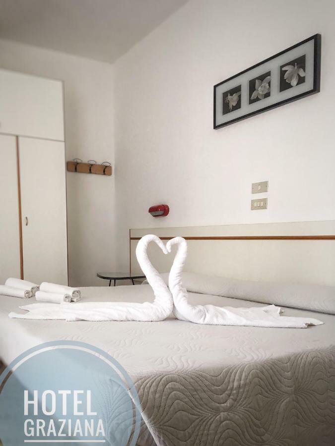 Hotel Graziana Риччоне Екстер'єр фото